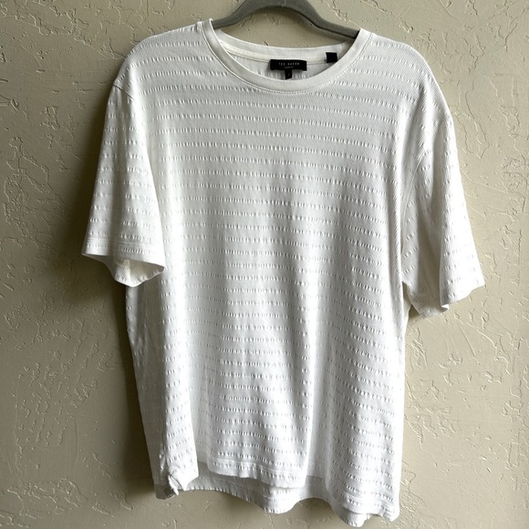 TED BAKER  Kingsrd Jaquard Crew Neck T-shirt Sz 4/LG Designer Luxury Minimalist - Picture 1 of 9